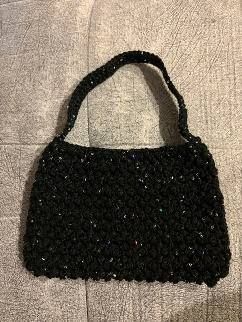 Crocheted Mini Shoulder bag in black with sequin