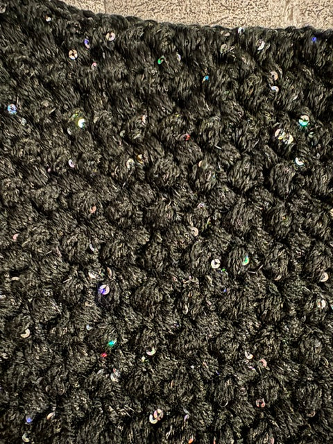 Crocheted Mini Shoulder bag in black with sequin